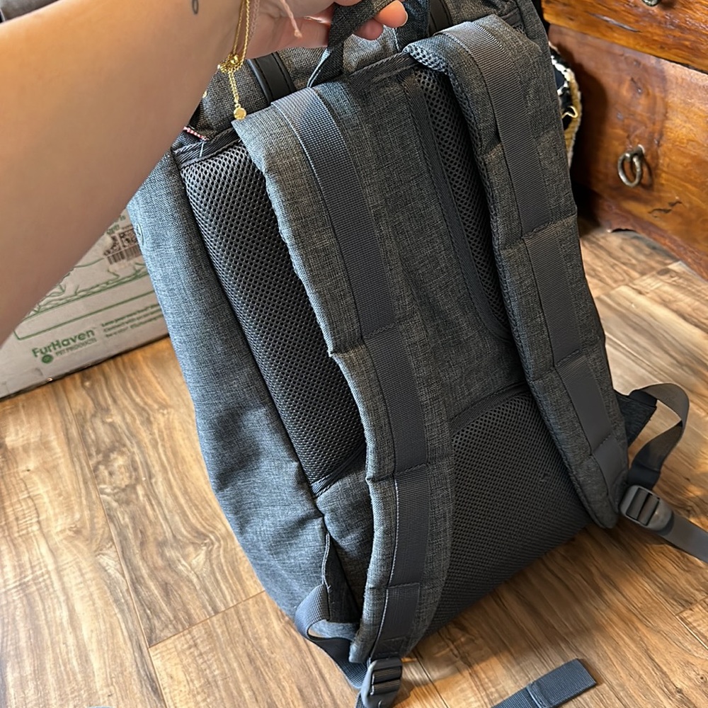 Herschel Backpack - image 3